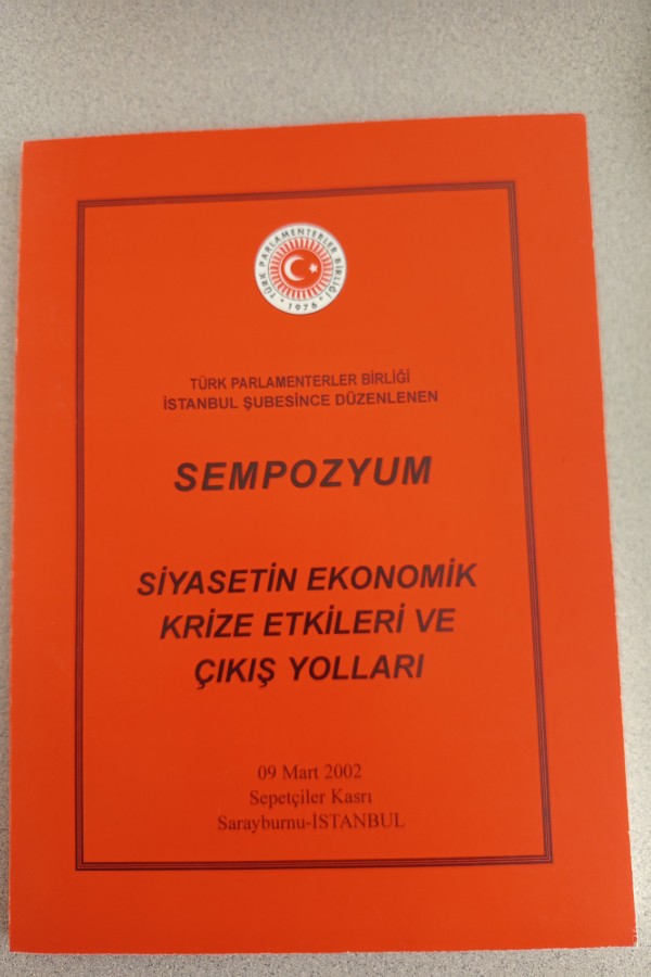SIYASETIN EKONOMIK KRIZE ETKILERI VE ÇIKIŞ YOLLARI