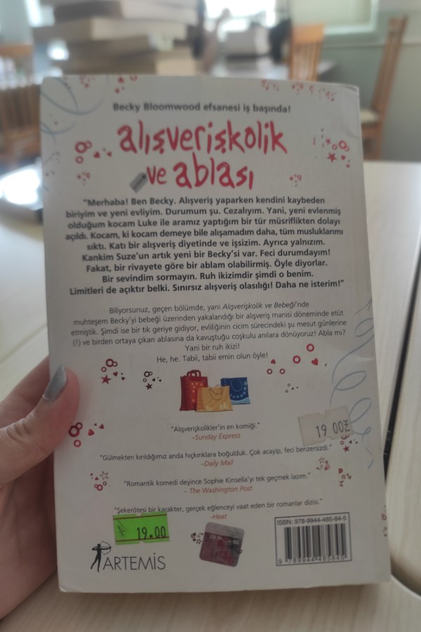ALIŞVERIŞKOLIK VE ABLASI