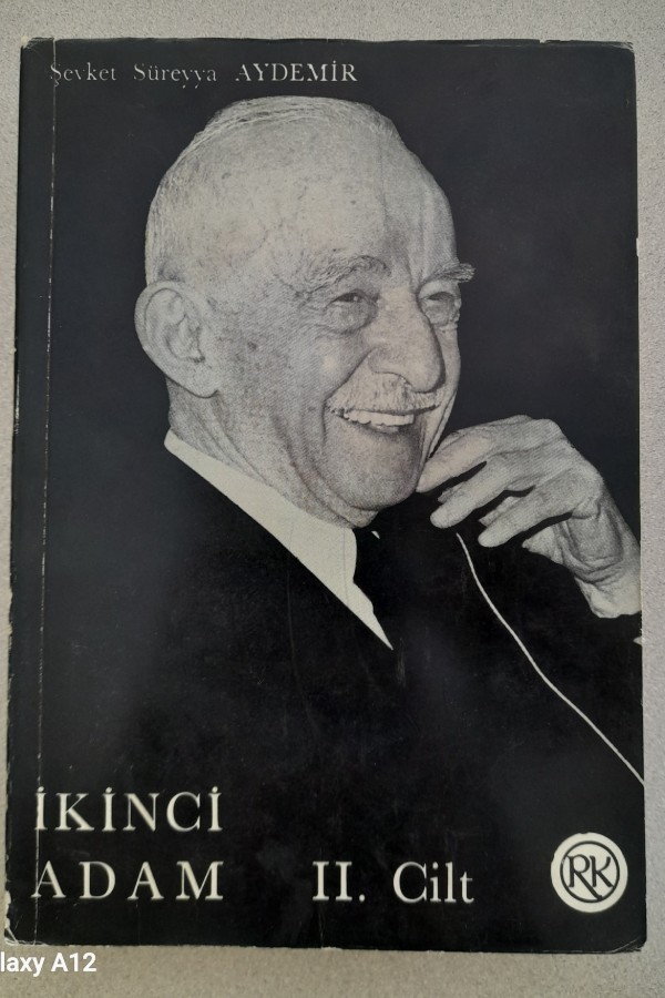 İKINCI ADAM