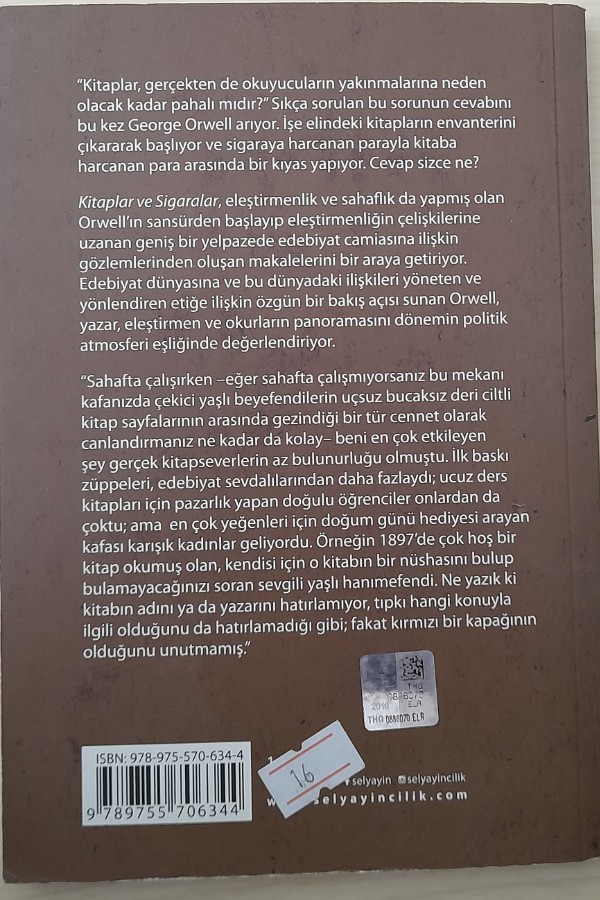 KITAPLAR VE SIGARALAR