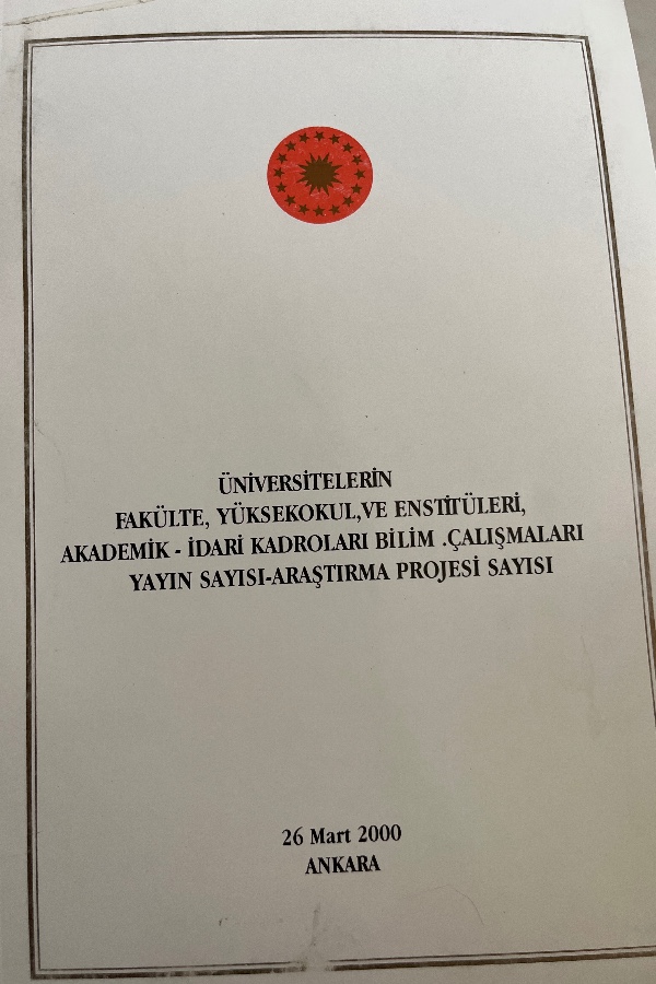 ÜNIVERSITELERIN FAKÜLTE YÜKSEK VE ENDÜSTRI AKADEMIK IDARI KADROLARI BILIM ÇALIŞMALARI YAYIN SAYISI ARAŞTIRMA PROJESI SAYISI
