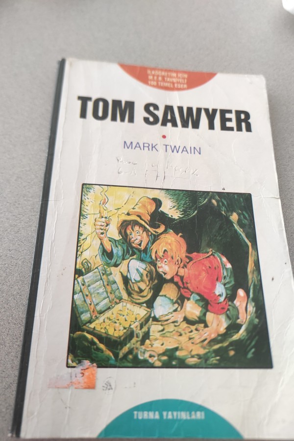 TOM SAWYER