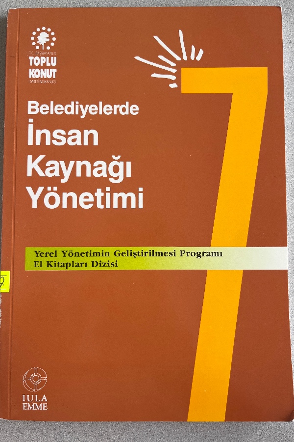 BELEDIYELERDE INSAN KAYNAĞI YÖNETIMI