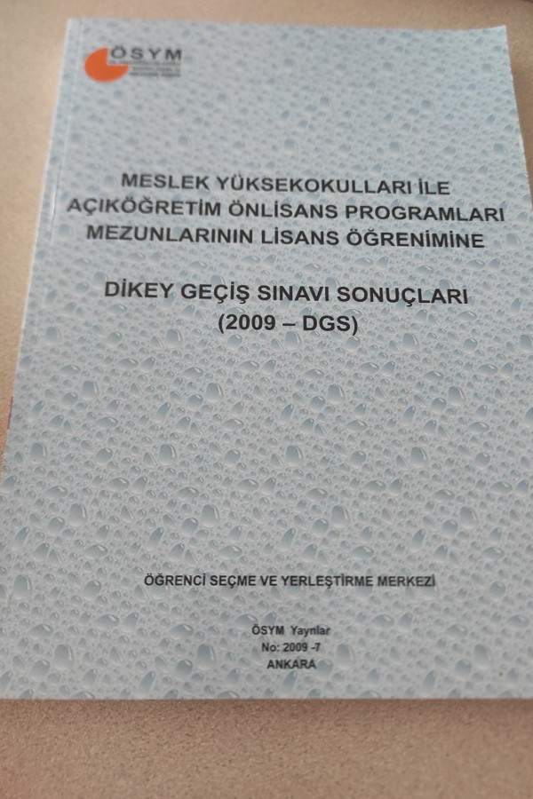 MESLEK YÜKSEKOKULLARI ILE AÇIKÖĞRETIM ÖNLISANS PROGRAMLARI MEZUNLARININ LISANS ÖĞRENIMINE DIKEY GEÇIŞ SINAVI SONUÇLARI