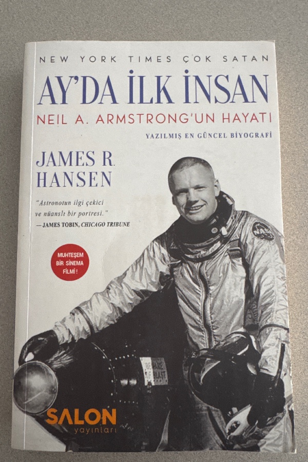 AY’DA İLK İNSAN