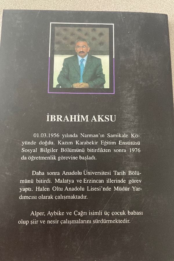 AY ŞAFAĞINDA BIR KELEBEK