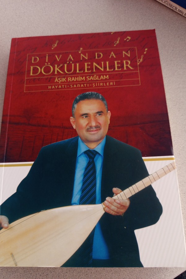 DIVANDAN DÖKÜNTÜLER
