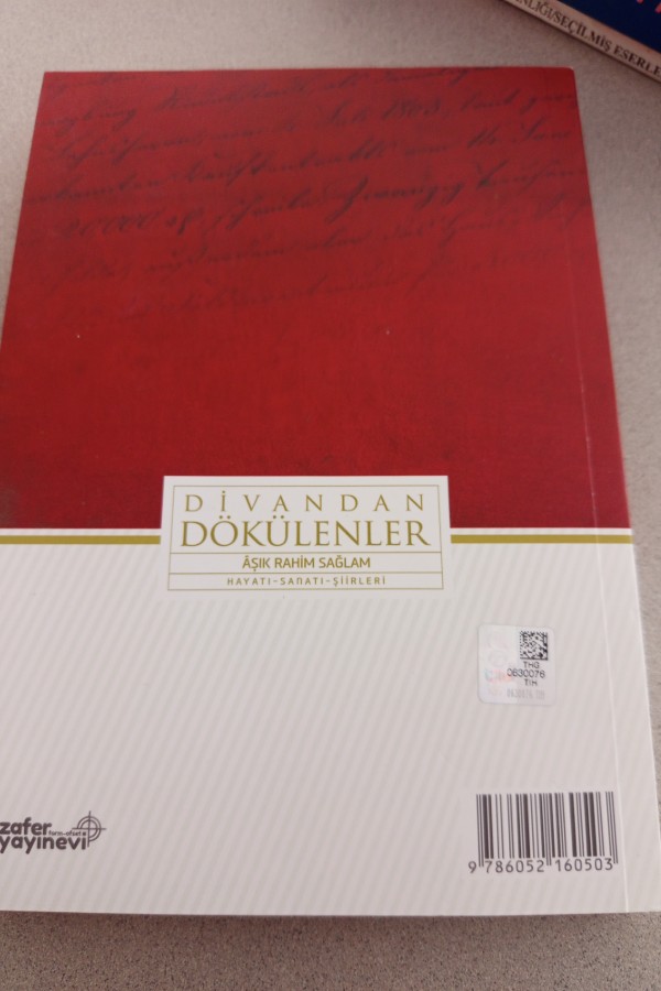 DIVANDAN DÖKÜNTÜLER
