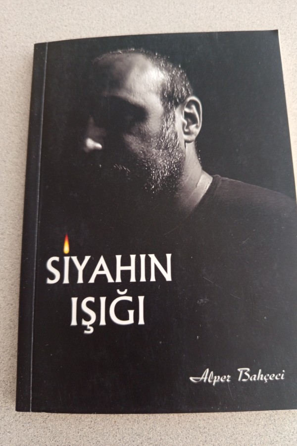 SIYAHIN IŞIĞI