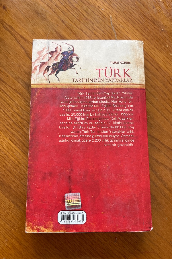 TÜRK TARIHINDEN YAPRAKLAR